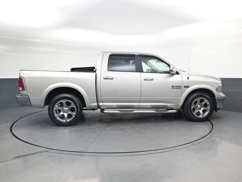 Used 2017 RAM 1500 Laramie AWD/4WD image 11