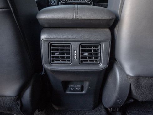 Used 2020 Toyota RAV4 XLE Premium image 19