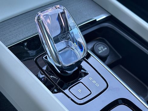 New 2026 Volvo V60 B5 Cross Country Ultra w/ Climate Package image 20