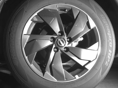 Used 2025 Nissan Rogue SV image 14