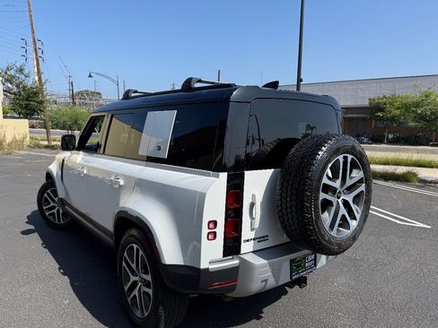 Used 2020 Land Rover Defender 110 HSE AWD/4WD image 5