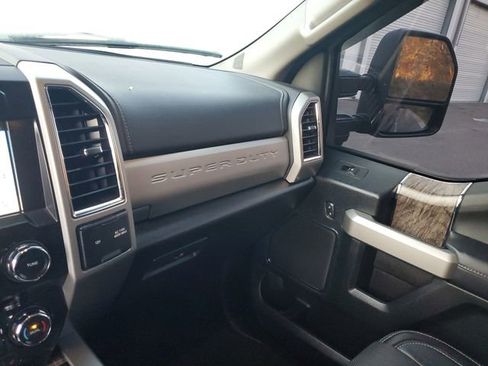 Used 2018 Ford F250 Lariat w/ Lariat Ultimate Package image 26