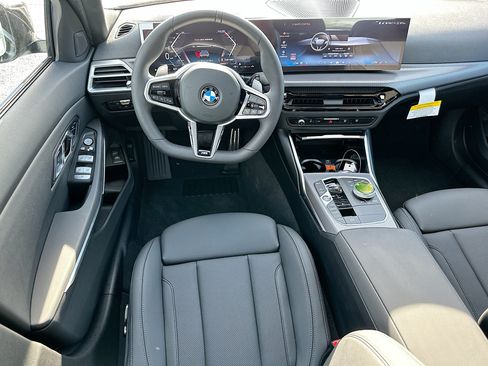 New 2026 BMW 330i Sedan w/ M Sport Package RWD image 17