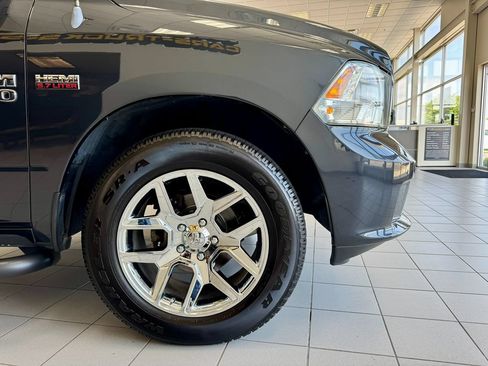 Used 2013 RAM 1500 Express RWD image 41