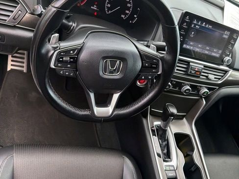 Used 2022 Honda Accord Sport image 11