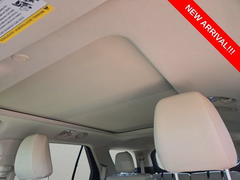 Used 2021 Ford Explorer Platinum w/ Equipment Group 601A AWD/4WD image 18