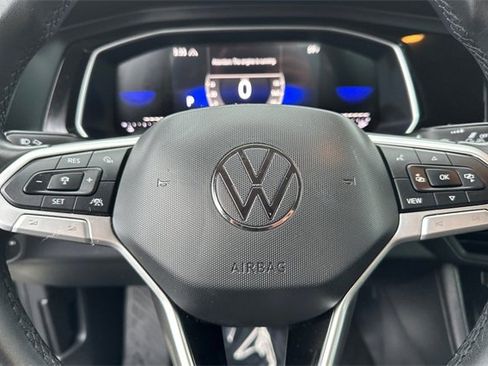Used 2024 Volkswagen Jetta SE image 27