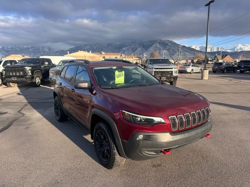 Used 2020 Jeep Cherokee Trailhawk w/ Comfort/Convenience Group image 9