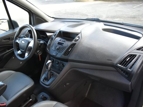 Used 2018 Ford Transit Connect XL image 13