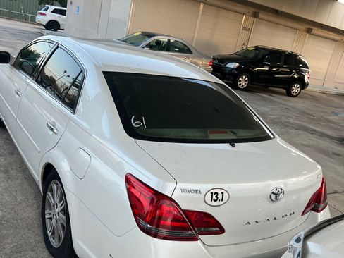 Used 2008 Toyota Avalon XLS image 3