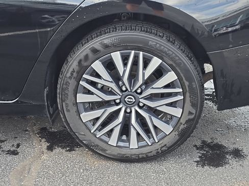 Used 2025 Nissan Altima 2.5 SV AWD/4WD image 48