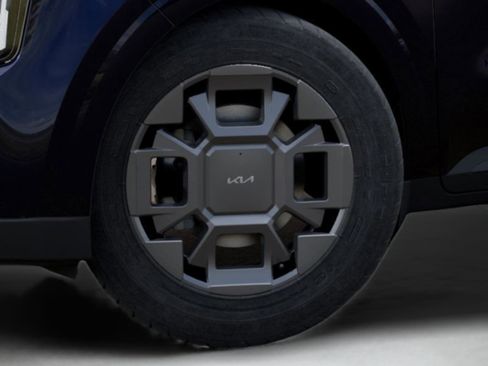 Certified 2025 Kia Carnival EX image 27