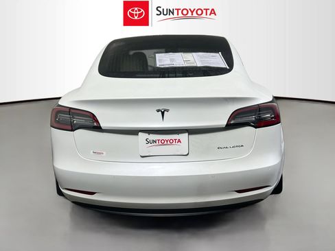 Used 2019 Tesla Model 3 Long Range image 1