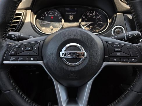 Certified 2022 Nissan Rogue Sport SV FWD image 24