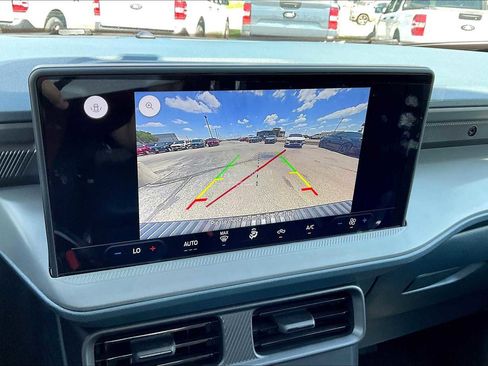 New 2025 Ford Maverick XL image 17