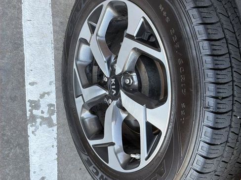 Used 2020 Kia Sportage LX FWD image 38