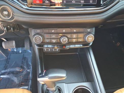 Used 2021 Dodge Durango SXT w/ Blacktop Package AWD/4WD image 27