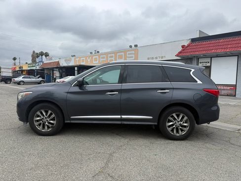 Used 2013 INFINITI JX35 FWD w/ Premium Pkg image 2