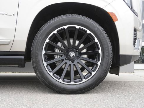 Used 2021 GMC Yukon XL Denali w/ Denali Premium Package AWD/4WD image 33
