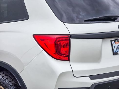 Used 2023 Honda Passport EX-L image 10