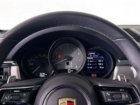 Used 2025 Porsche Macan S image 10