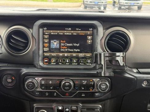 Used 2021 Jeep Wrangler Unlimited Sport AWD/4WD image 14