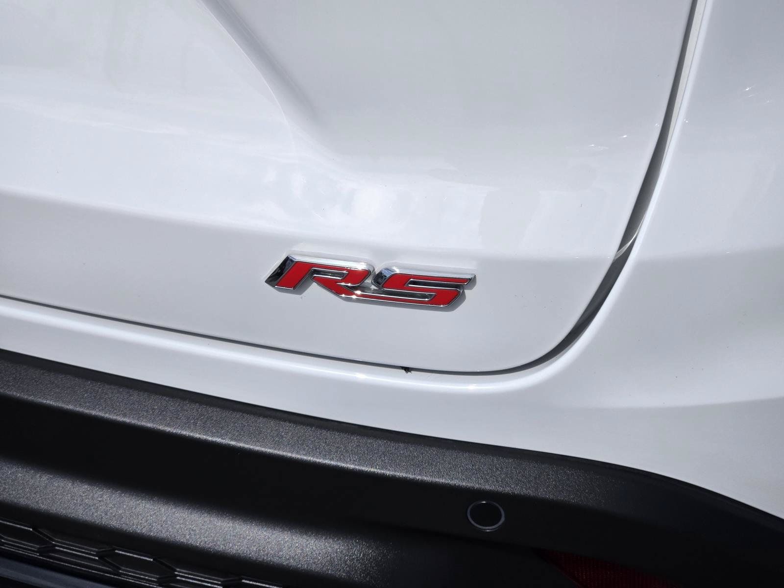 Used 2024 Chevrolet Trax RS w/ Sunroof Package FWD image 34