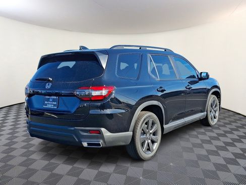 New 2025 Honda Pilot Sport image 4