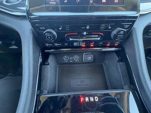 Used 2022 Jeep Grand Cherokee L Laredo w/ Luxury Tech Group I AWD/4WD image 17