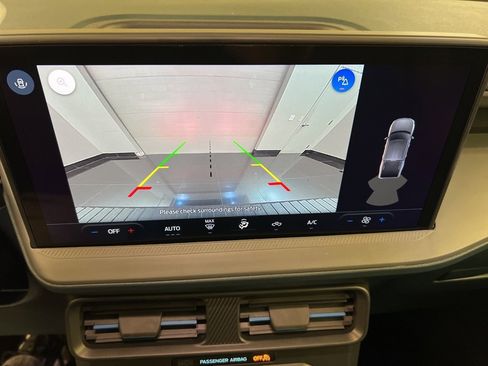 New 2025 Ford Maverick Lobo image 32