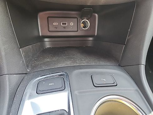 Used 2024 Chevrolet Equinox LT AWD/4WD image 23