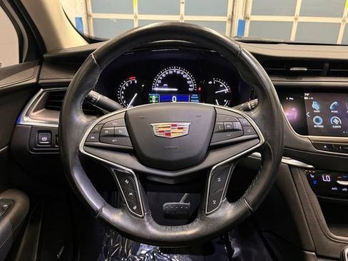 Used 2018 Cadillac XT5 Premium Luxury w/ Driver Assist Package AWD/4WD image 20