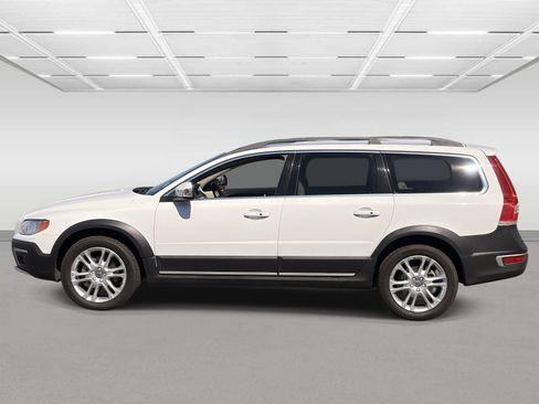 Used 2016 Volvo XC70 T5 Premier w/ Proximity Package AWD/4WD image 2