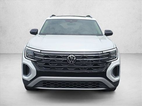 New 2026 Volkswagen Atlas Peak Edition AWD/4WD image 10