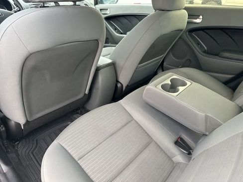 Used 2017 Kia Forte LX w/ LX Popular Package image 42