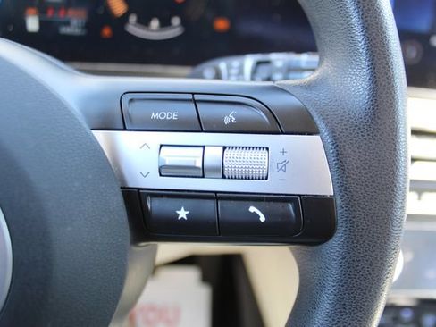 Used 2025 Hyundai Tucson SEL FWD image 14