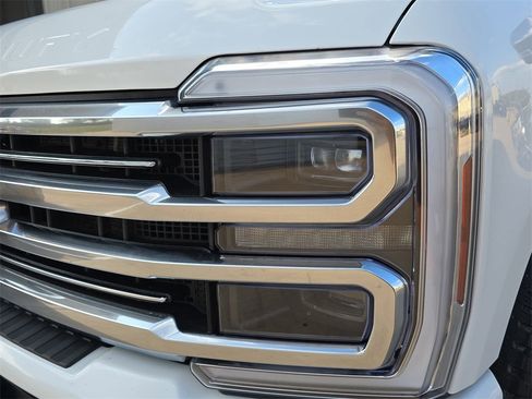 Used 2024 Ford F250 Limited image 27