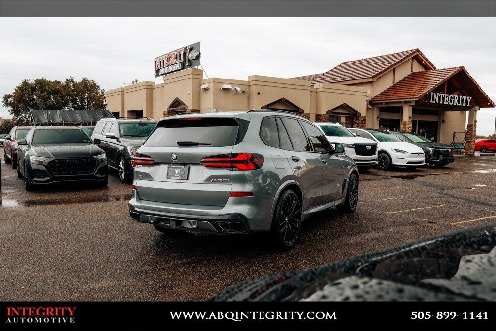 Used 2024 BMW X5 M60i AWD/4WD image 7