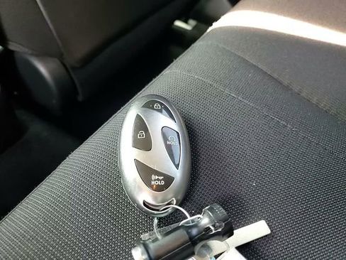 Used 2025 Hyundai Kona SEL image 28