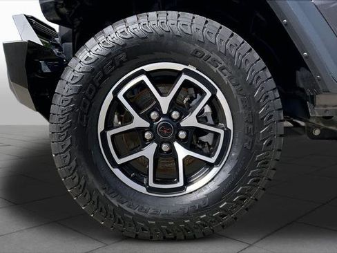 Certified 2024 Jeep Wrangler Unlimited Rubicon AWD/4WD image 11