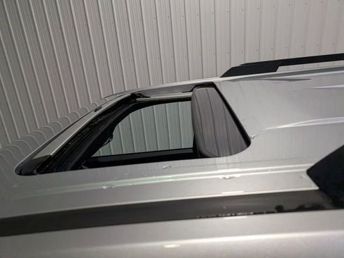 Used 2025 Toyota 4Runner TRD Off-Road Premium AWD/4WD image 8