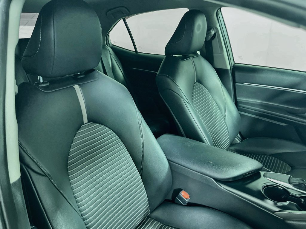 Used 2019 Toyota Camry SE FWD image 26