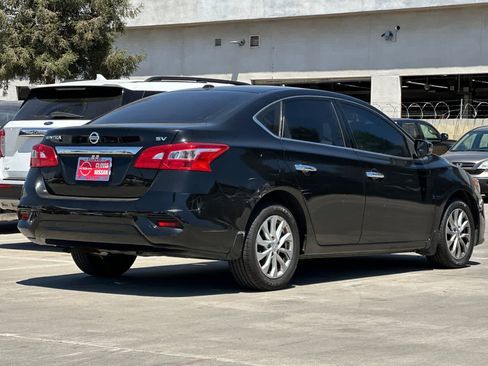Used 2019 Nissan Sentra SV FWD image 3