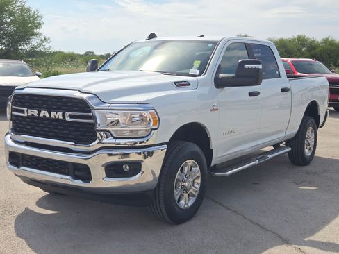 Used 2024 RAM 2500 Big Horn w/ Off Road Package AWD/4WD image 7