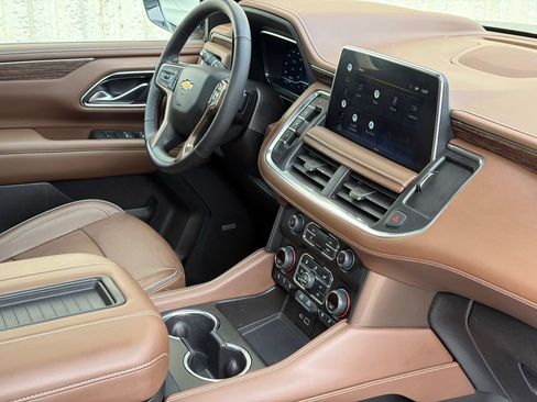 Used 2022 Chevrolet Tahoe High Country image 11