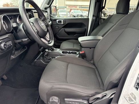 Used 2022 Jeep Wrangler Unlimited Sport image 23