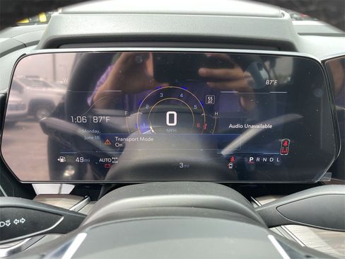 New 2025 Chevrolet Suburban Premier image 15