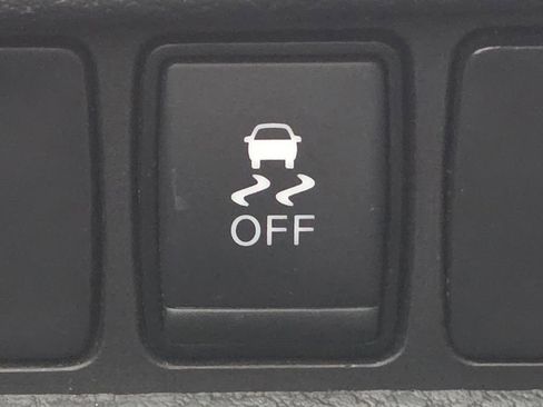 Used 2019 Nissan Murano S FWD image 15
