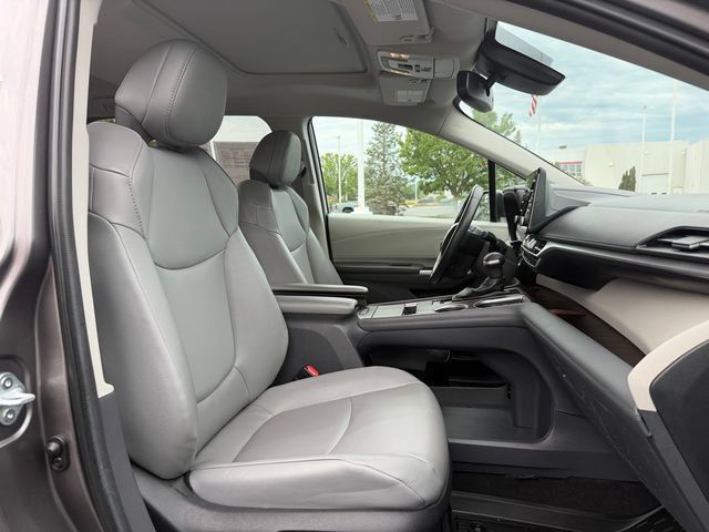 Certified 2022 Toyota Sienna XLE FWD image 19