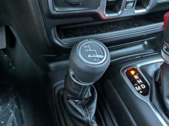 New 2026 Jeep Wrangler Unlimited Sahara AWD/4WD image 24
